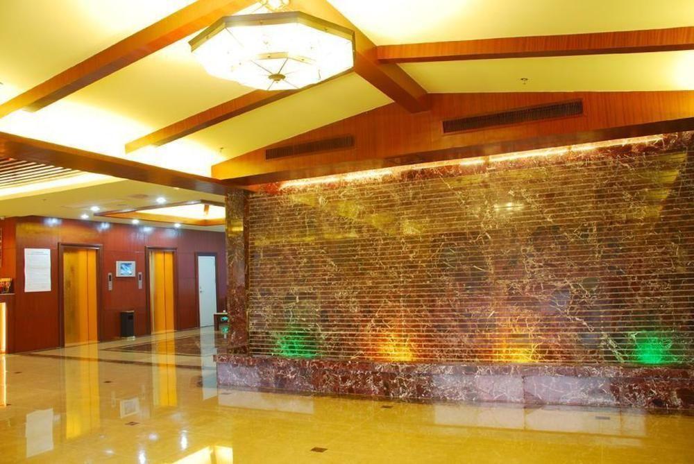 Vienna Hotel Guangzhou Shaheding Metro Station Bagian luar foto