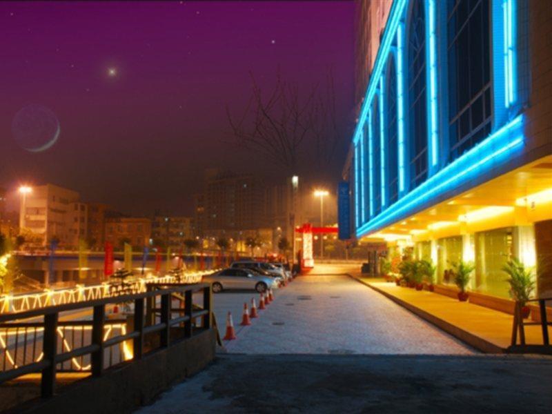 Vienna Hotel Guangzhou Shaheding Metro Station Bagian luar foto